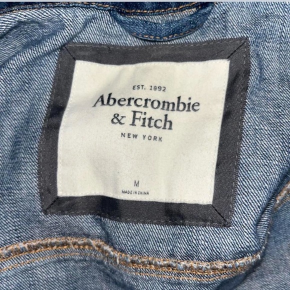 Jean jacket - Picture 2 of 3